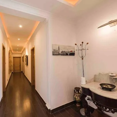 Amethyst Apartment *
